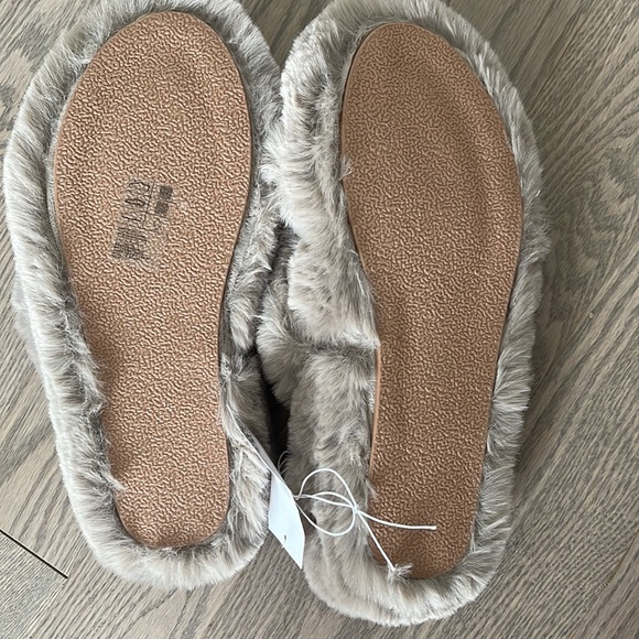 Faux fur H&M slippers - Picture 4 of 5